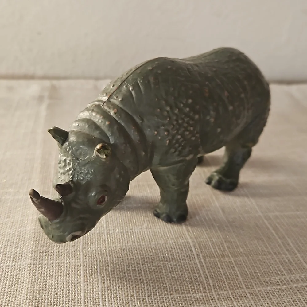 Vintage AAA solid rubber Rhinocerous Figure - Picture 1 of 8